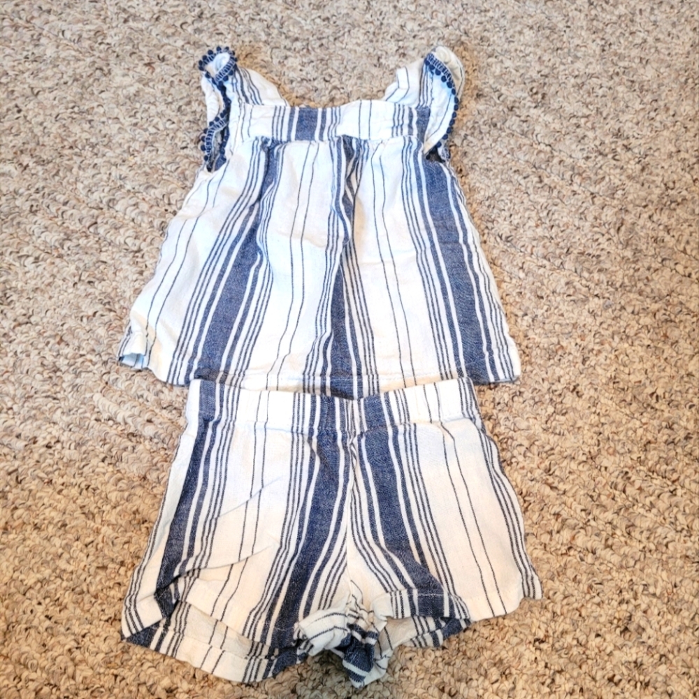 Carter's 2 pc linen outfit 9 months white and blue